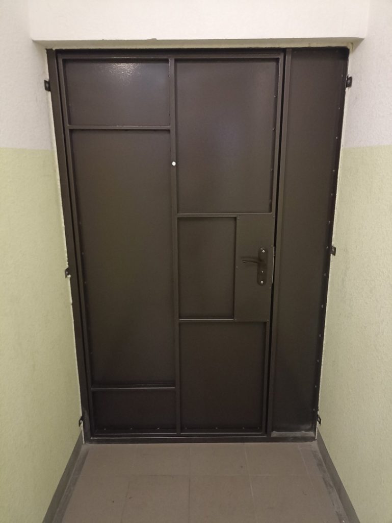 Металлические двери в Архангельске